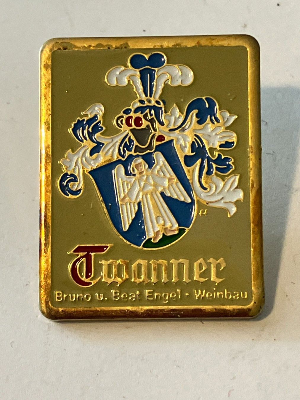 Placchette & Badge: 1 Pin Twanner Weinbau – Usato da Basel venduto da djwwpp