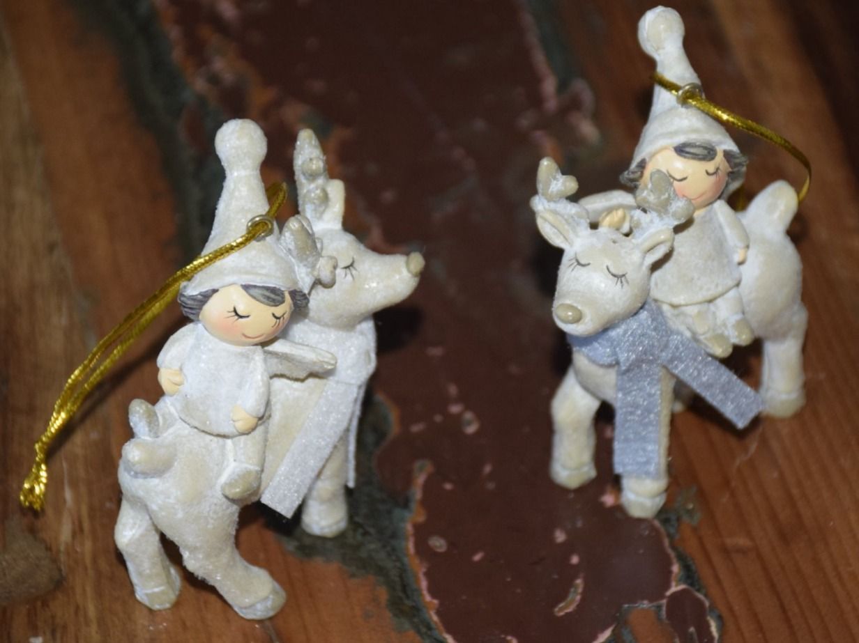 Statuette: Set  Engel auf Rentier Nr. 1 – Nuovo e nell'imballaggio originale da Wetzikon ZH venduto da Wetzicardo25 1
