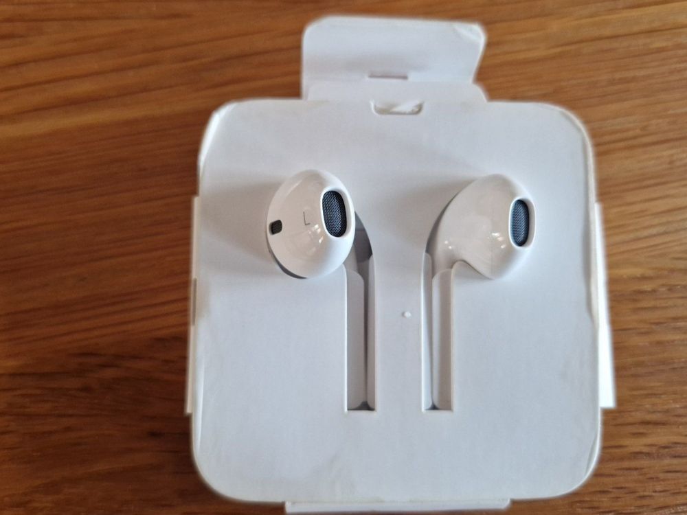 Apple Earpods mit LightningAnschluss Kaufen auf Ricardo