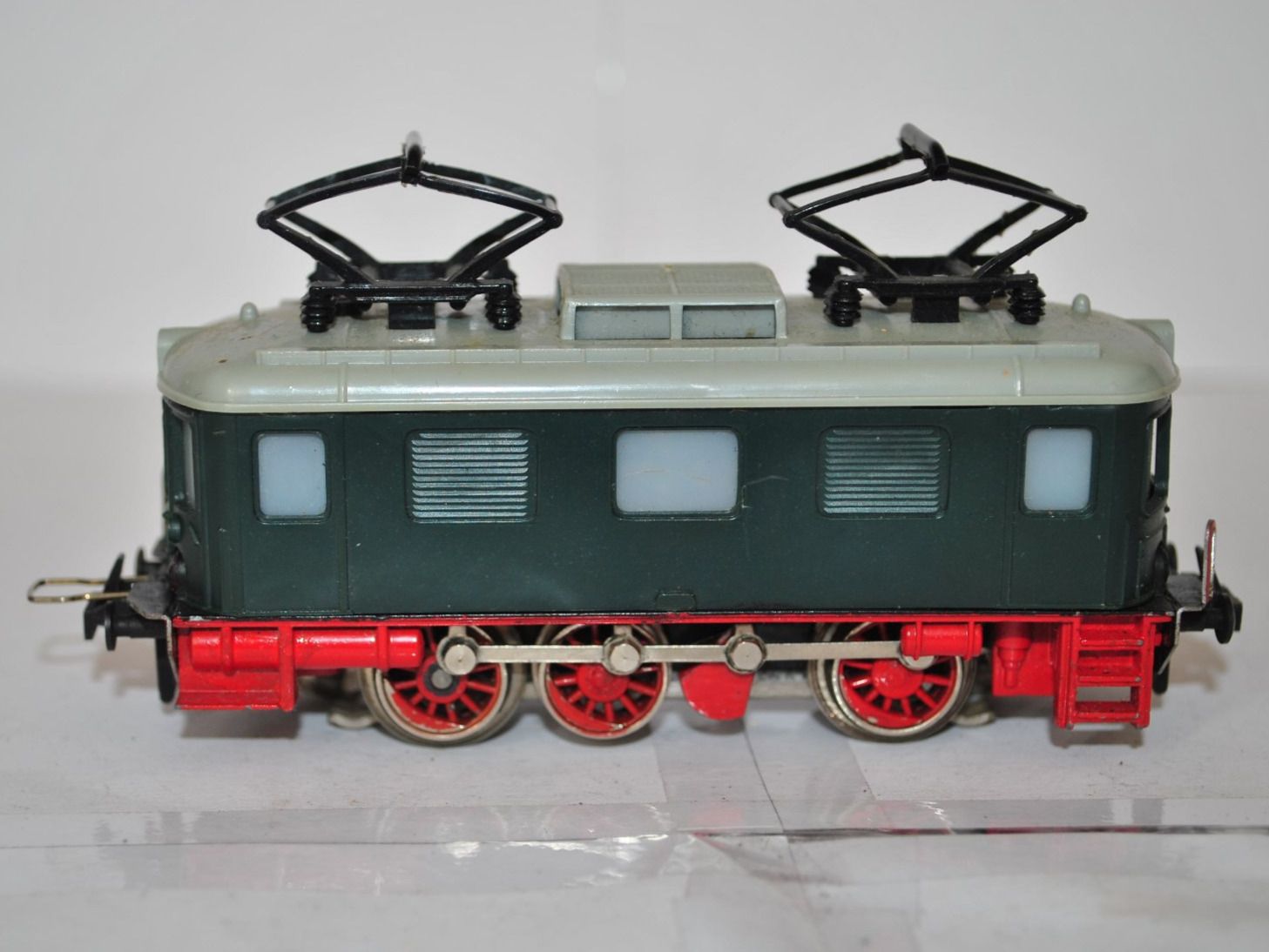 Trix Modelleisenbahnen: Trix Express Elektrolok (RBR116) – Gebraucht aus Aarwangen von  1