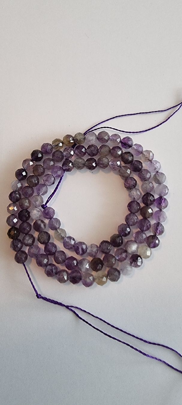Mineralien & Heilsteine: Amethyst facettiert 4 ,3 mm. Strang – Neu und originalverpackt aus Menziken von Mirager 2