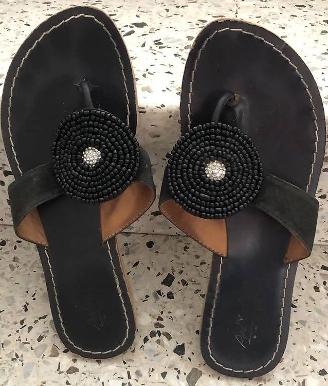 Ciabatte infradito oro da donna con strass e perline Lora Ferres On The