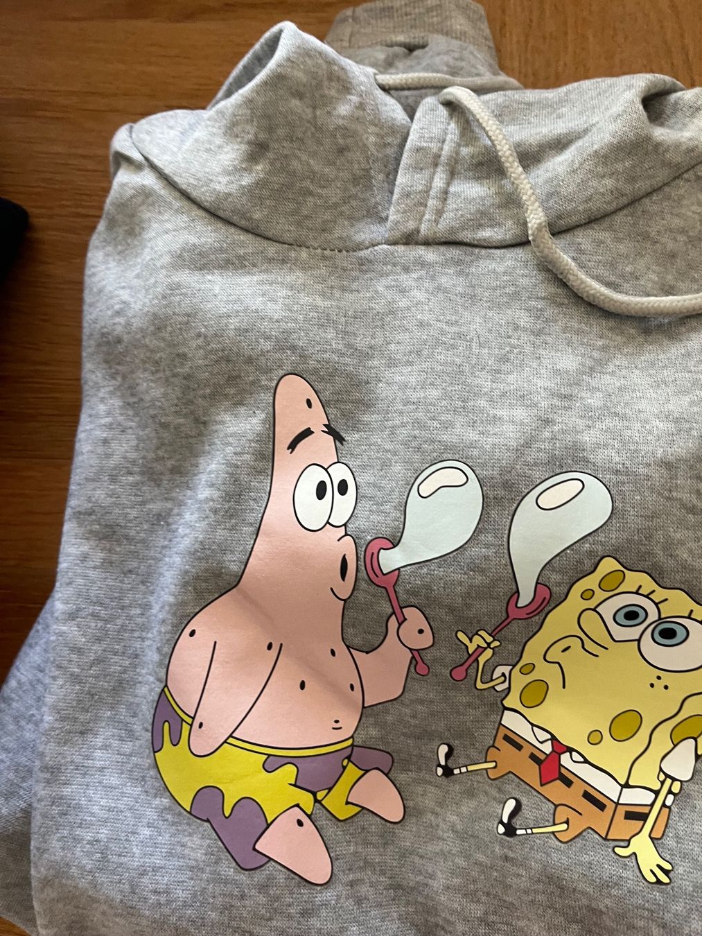 Maglioni & Felpe: Sponge Bob Hoodie Gr. M – Usato da Utzenstorf venduto da Ismaele 2