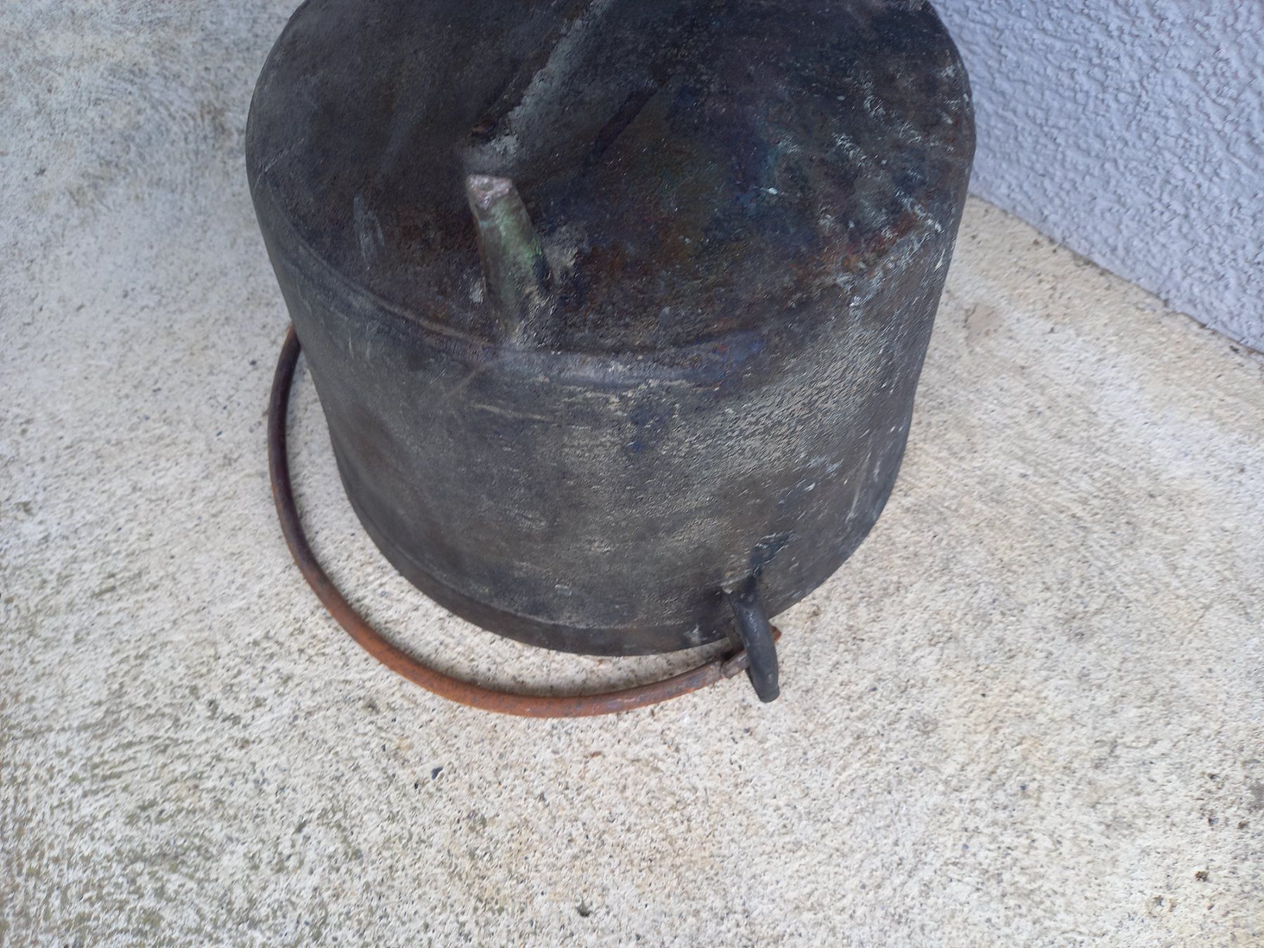 Pentole: Chaudron ancien en fonte – Usato da Rossens FR venduto da Souris1 6