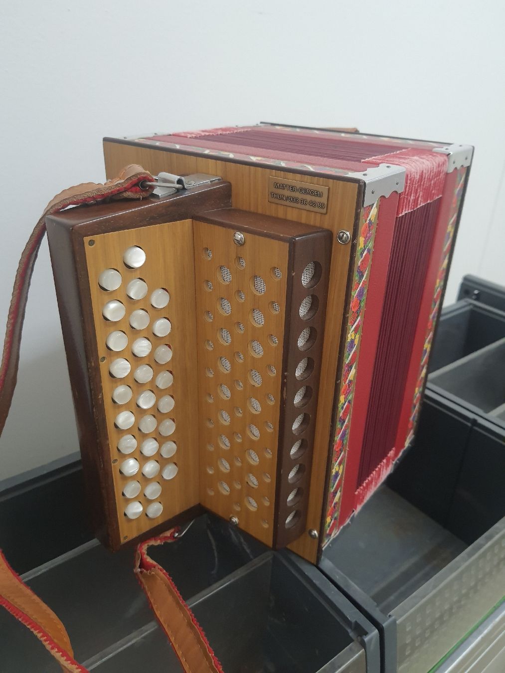 Instruments de musique: schwyzerorgeli Matter ton B  – D'occasion à Pont-de-la-Morge par Mirabelle0 5