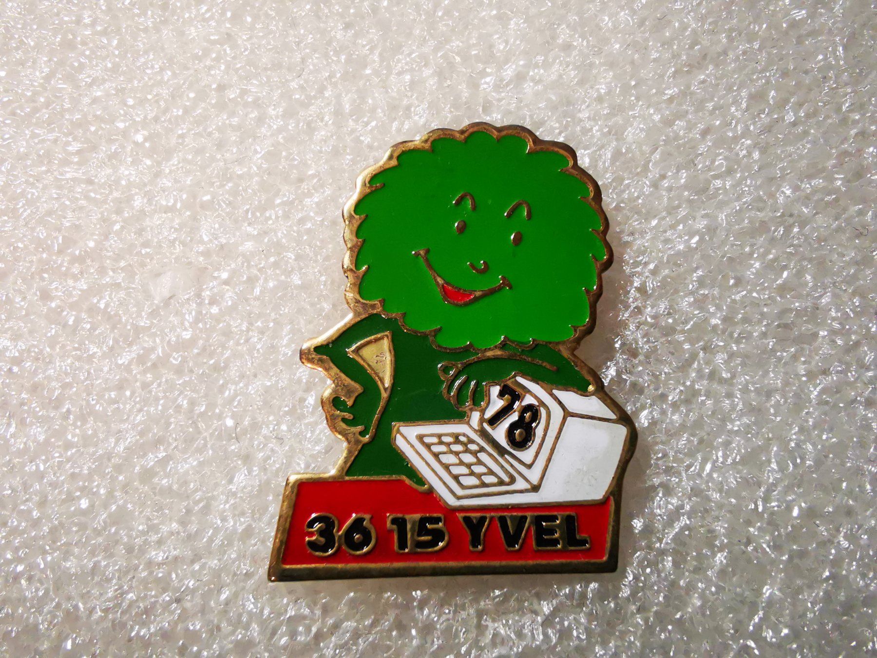 Placchette & Badge: Ansteckpin 6: 36 15 Yvel – Usato da Oppligen venduto da Pin-Fall-Shop