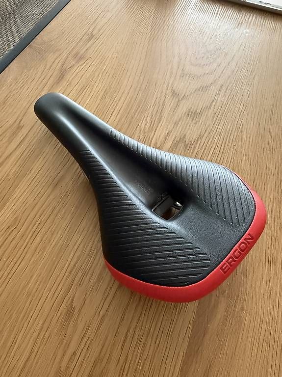 Ersatzteile: Sattel Ergon SM Pro Rot – Gebraucht aus Horgen von elixgdam