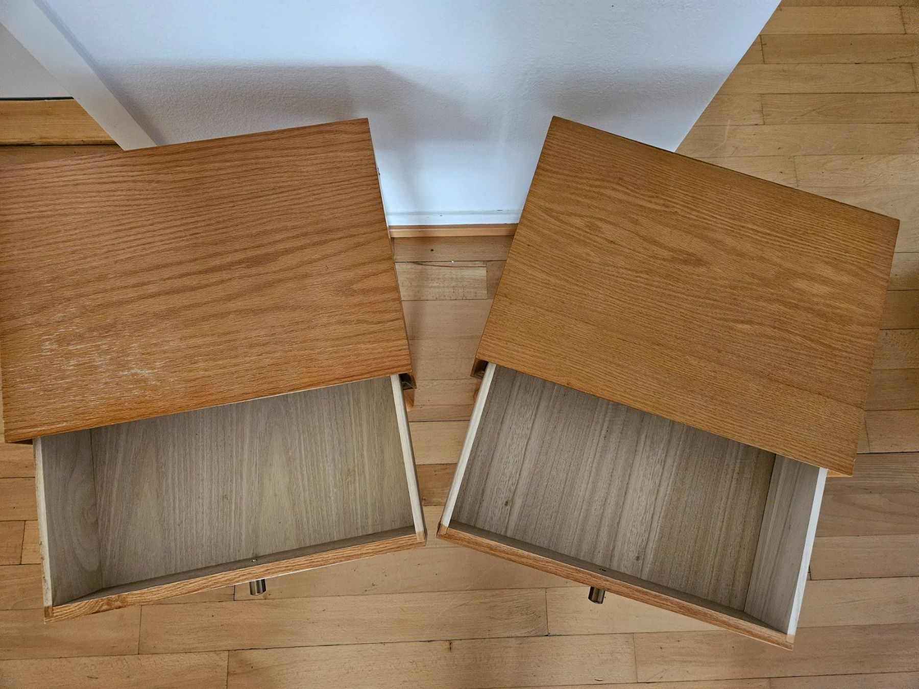Jysk Comodini: 2x Nachttisch – Usato da Luzern venduto da Livlivliv 2