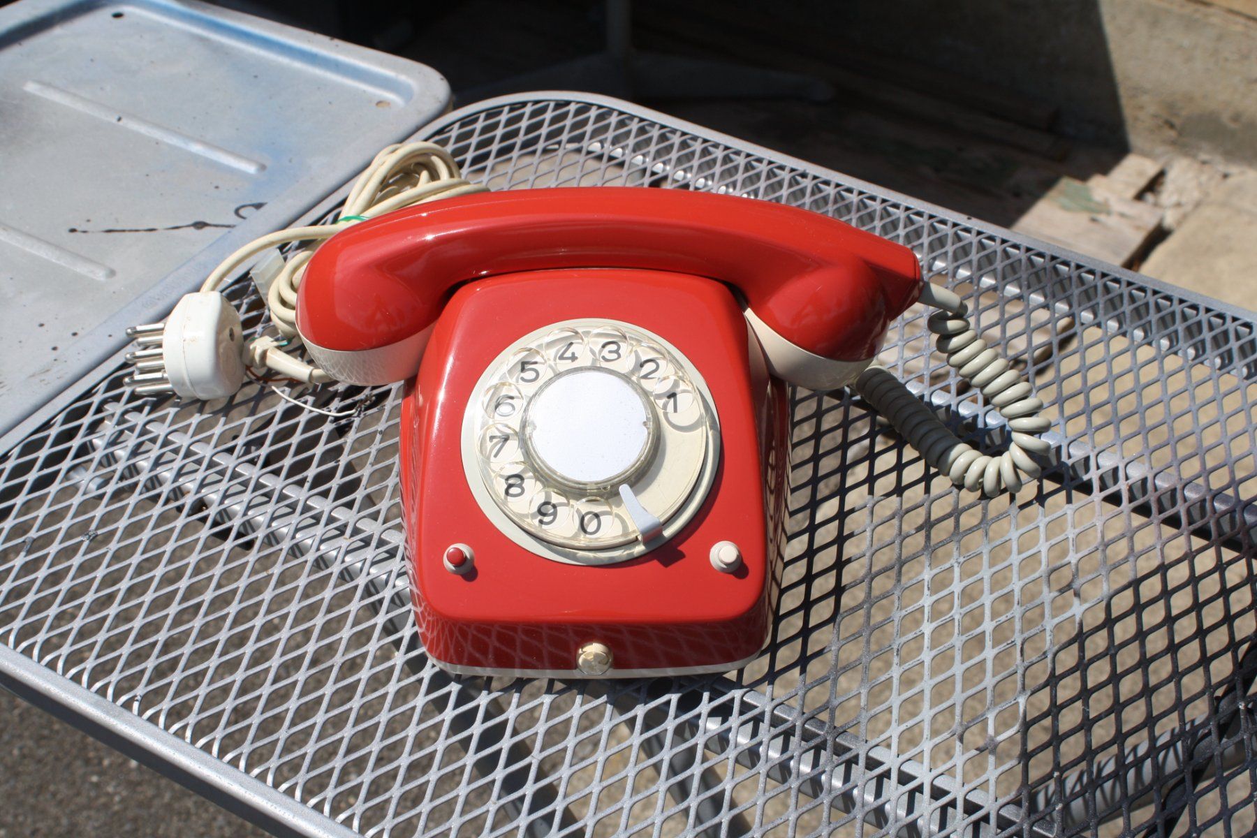 Téléphones: TELEFON VINTAGE MIT WÄHLSCHEIBE – D'occasion à Wauwil par Pneuedy 5