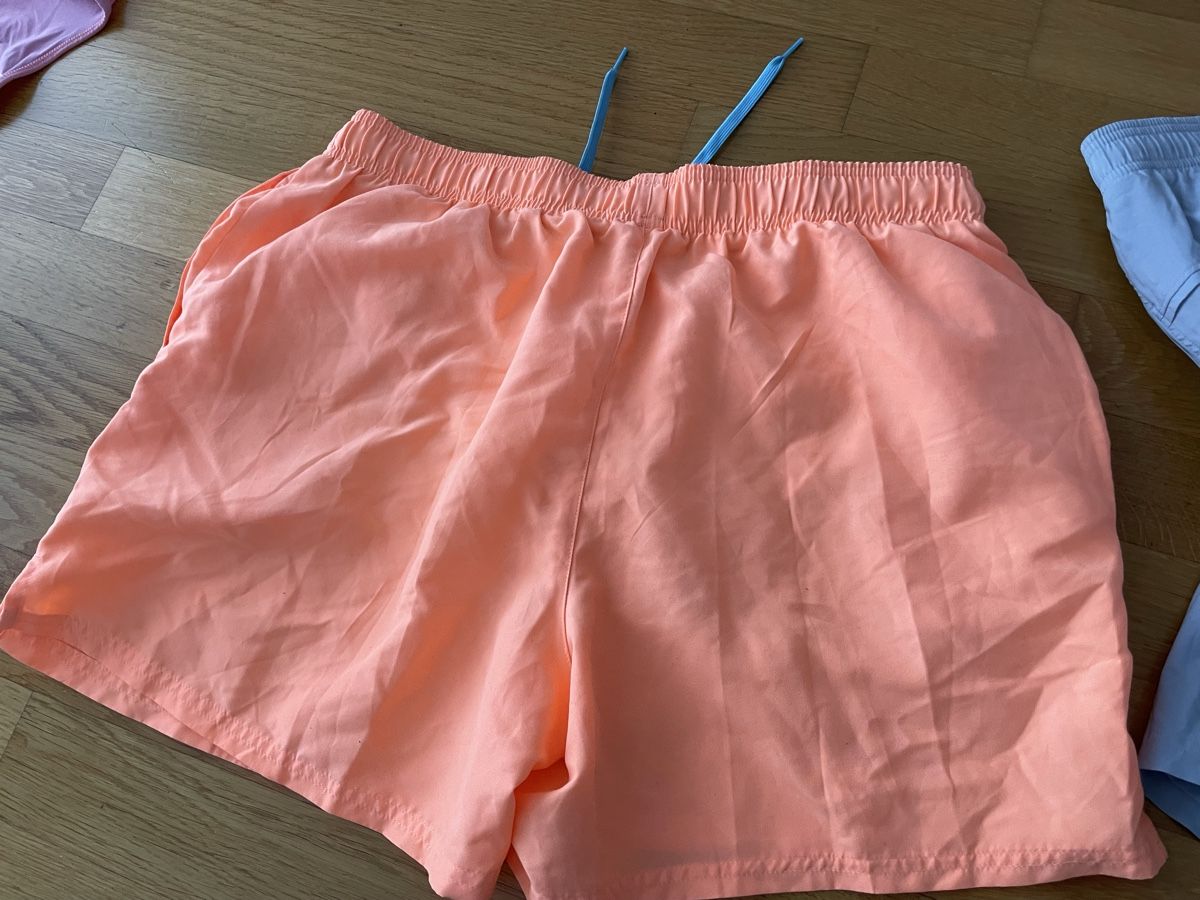 Under Armour Kleiderpakete: 3 mal marken Short – Gebraucht aus St.Gallen von bubo2008 8