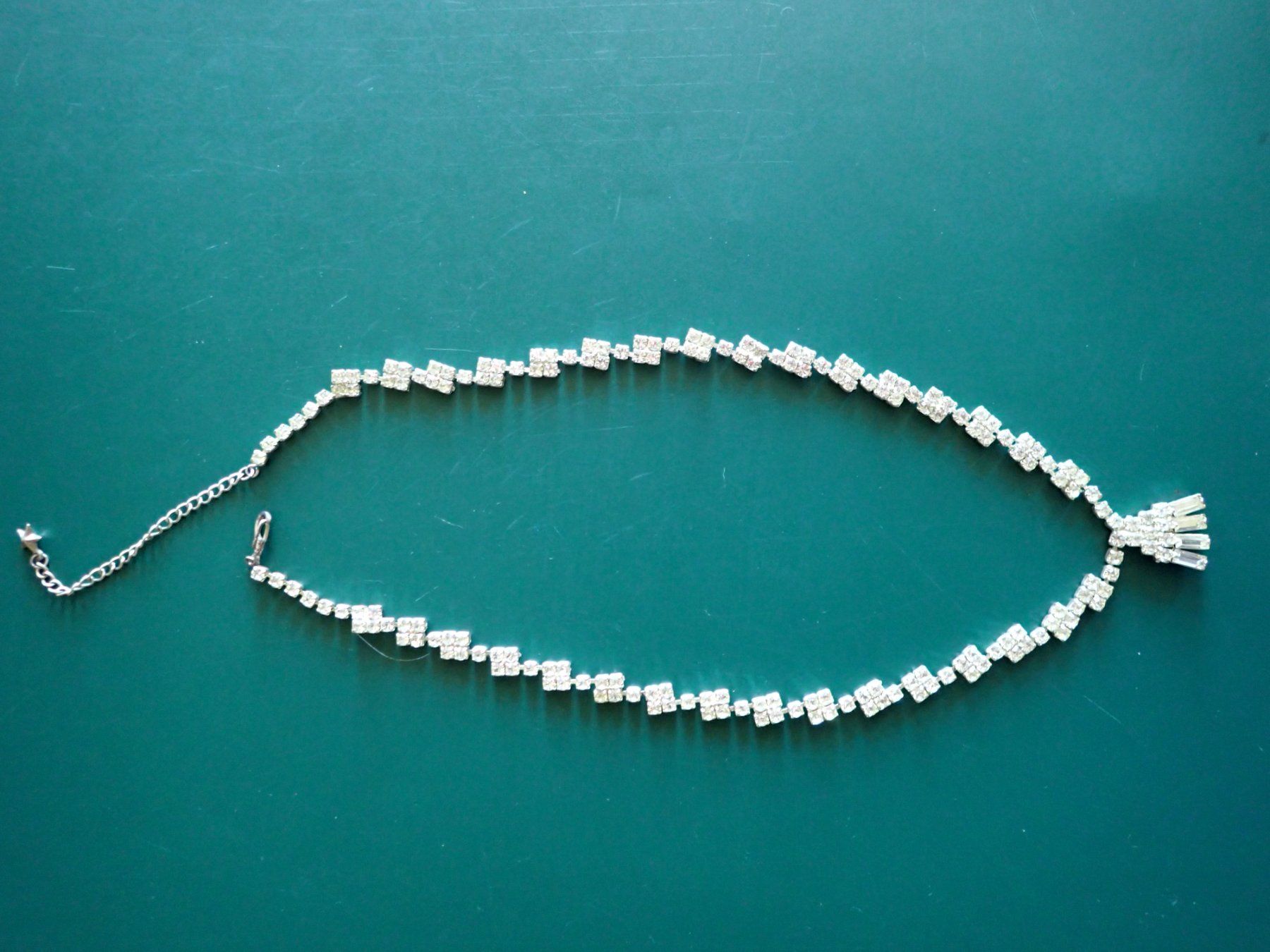 Ketten: Theater- Modeschmuck – Gebraucht aus Herisau von Steinwees