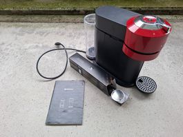 Nespresso Vertuo Next Maschine mit einigen Kapseln