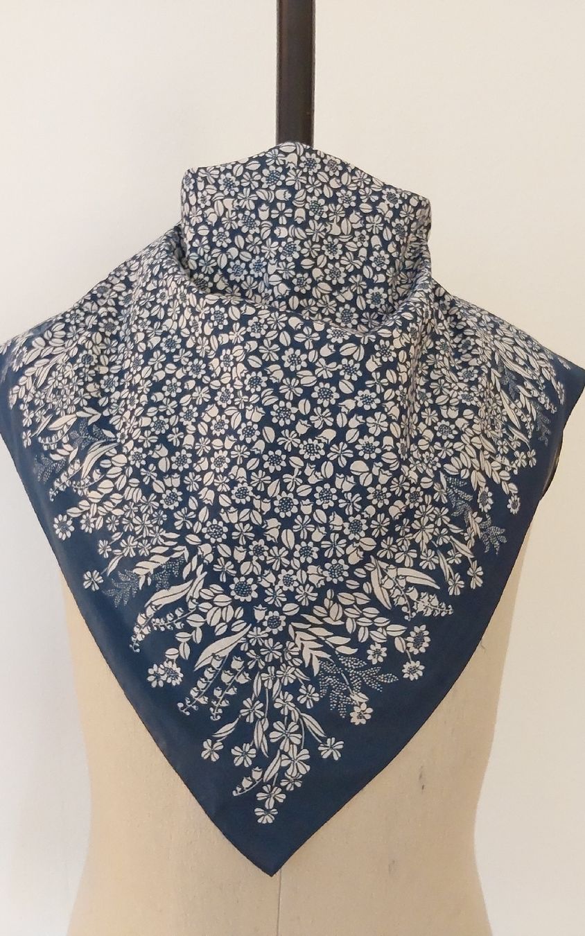 Foulards, Tücher & Schals: Baumwolltuch quadratisch blau – Neu (gemäss Beschreibung) aus Köniz von scopello12
