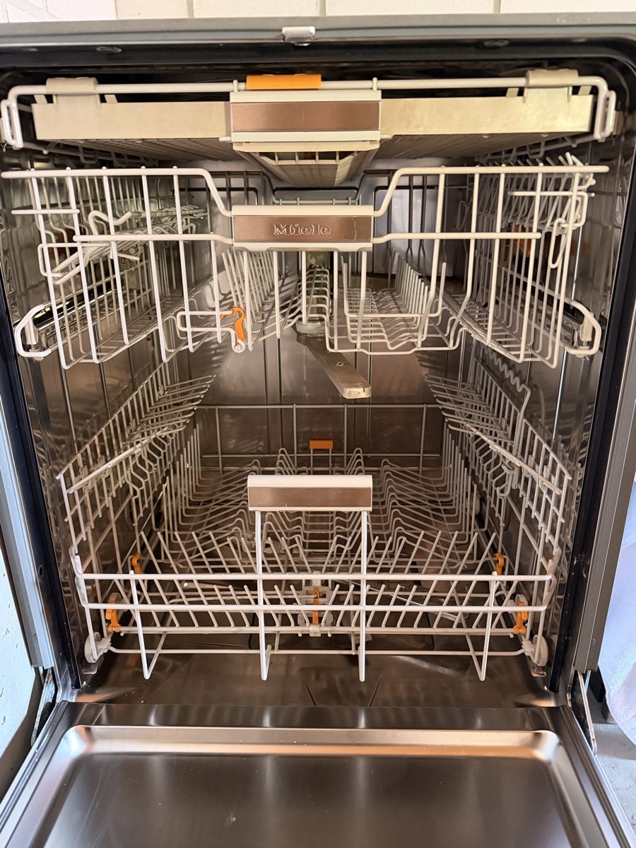 Lavastoviglie: Miele PG 28083 SCVI – Usato da Blankenburg venduto da see-LA 2