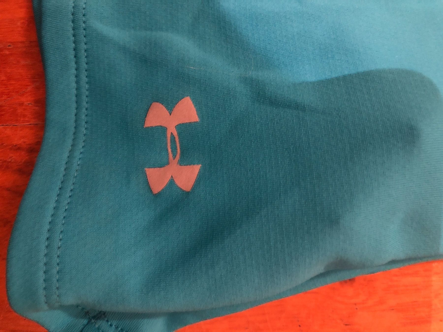 T-shirt: Under Armour Sport Shirt – Nuovo e nell'imballaggio originale da Jenins venduto da Pocahontas013 4