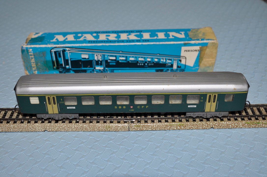 Märklin Modelleisenbahnen: Märklin Personsnwagen SBB – Gebraucht aus Niederscherli von lama8567 6