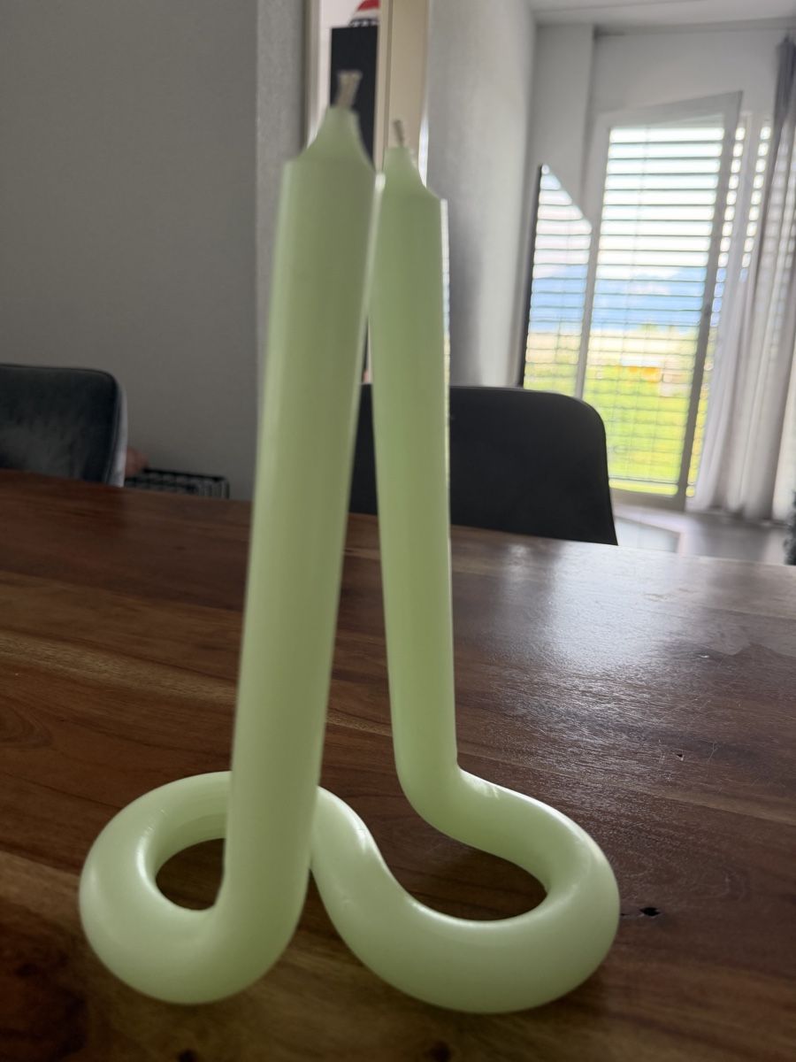 Kerzen: Design-Kerze Loop / geschwungene Kerze – Hellgrün – Neu (gemäss Beschreibung) aus Au SG von tem_r296