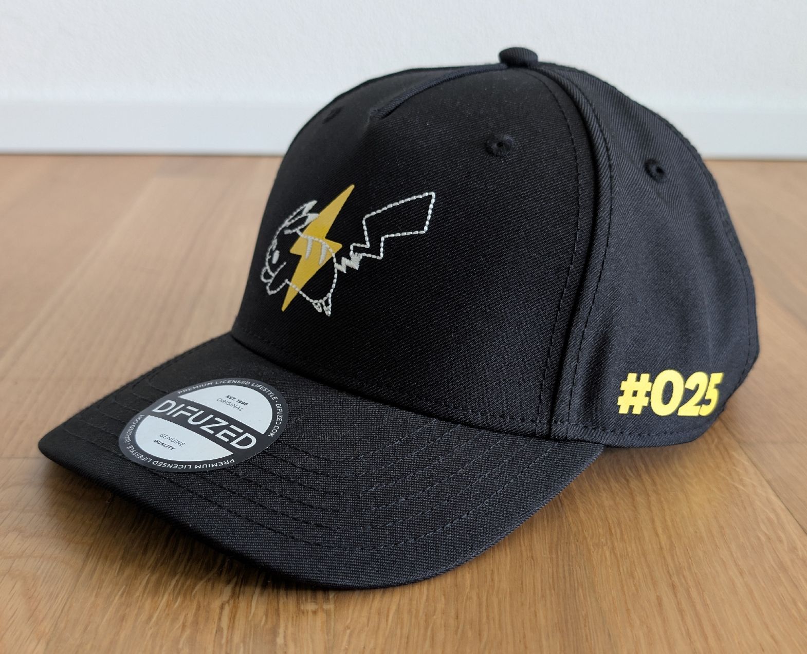 Chapeaux, bonnets & casquettes: Kappe Schwarz Pikachu Design – Neuf (Voir description) à Benken ZH par emaerceo 2