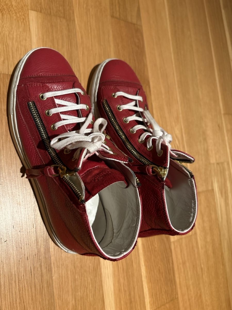 Hugo Boss Scarpe da donna: Hugo Boss Damenschuhe Gr. 38 rot – Usato da Bülach venduto da Chantoffel 4
