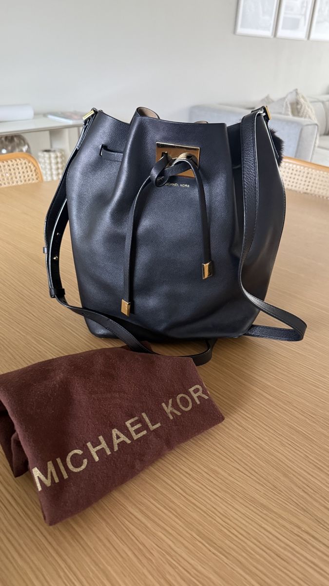 Michael Kors Borse da donna: Michael Kors Collection Bucket Bag – Usato da Wallisellen venduto da rac_sy2x