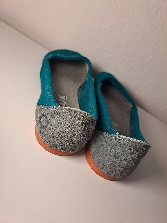 Scarpe da donna: Baabuk Wollschuhe 37 – Usato da Basel venduto da kru_m5x5 1