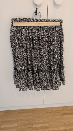 Jupe fleurie LILIE ROSE Paris, taille unique, neuve 