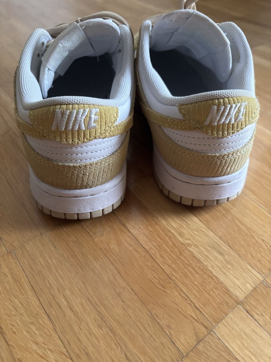 Nike Damenschuhe: Nike Dunk Low Sneaker – Gebraucht aus Zürich von ChampShirts 4