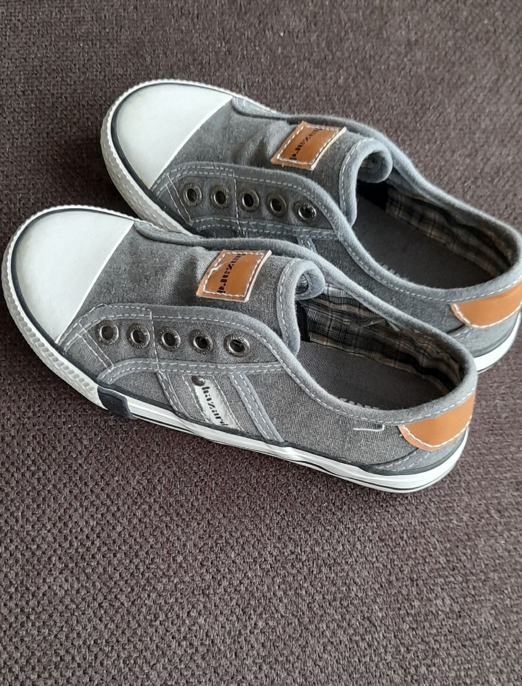 Scarpe per ragazzi: Stoffschuhe Gr.30 – Nuovo (secondo la descrizione) da Sulz AG venduto da Zissi31324 1