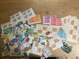 Ca. 250 Dienstmarken Genfer Ämter Briefmarken Schweiz UNO