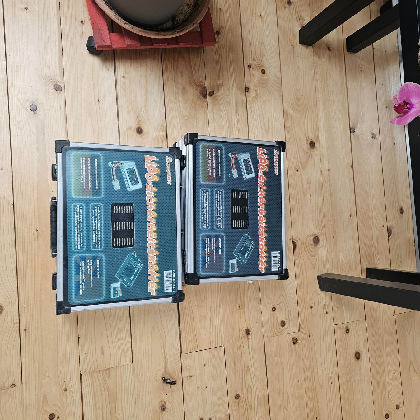 Valises de voyage: Lipo -Sicherheitskoffer 2 Stück – D'occasion à Speicherschwendi par 123Zander123 2