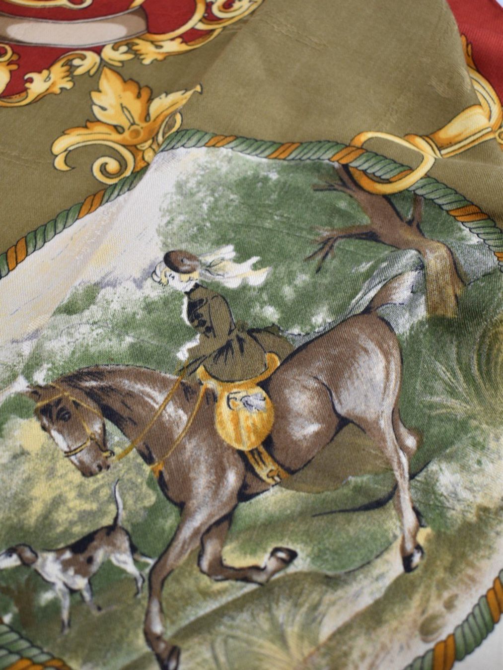 Aigner Foulard & Sciarpe: Aigner Foulard, Seide & Wolle – Usato da Nürensdorf venduto da 2ND_STORY 3