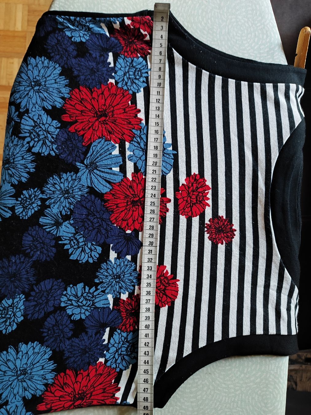 Kleider: sommerkleid Schwarz mit Blumenmuster vorne  – Gebraucht aus Madiswil von marmotte63 5