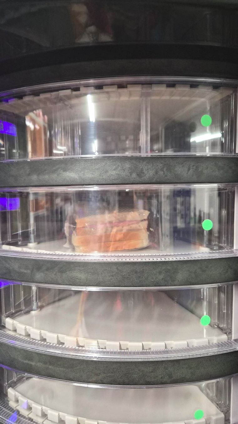 Selecta Altro per Gastronomia & Hotel: Selecta Festival automat vending machine – Usato da Fribourg venduto da Badog 1