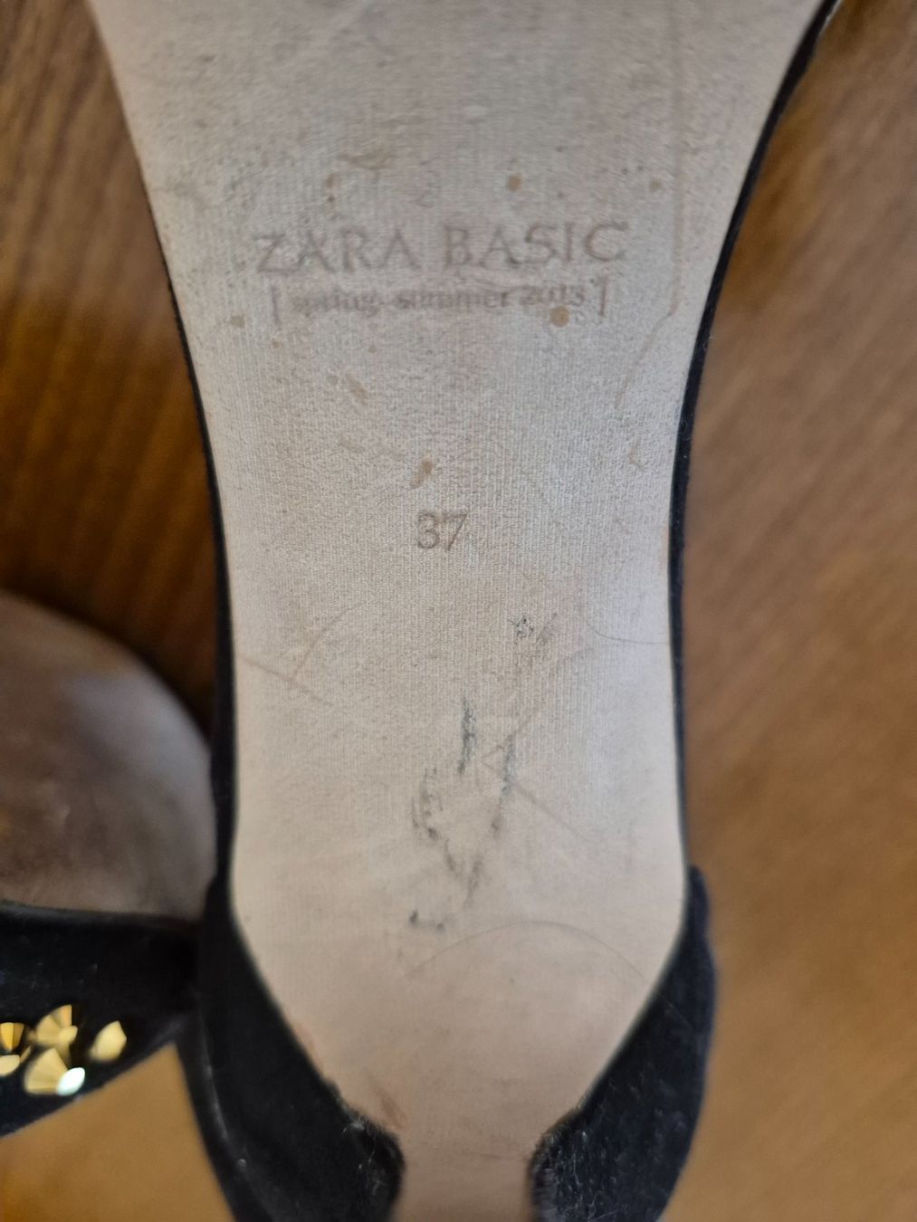 Zara Scarpe da donna: Zara Basic High Heels, schwarz, Grösse 37 mit Nieten! – Usato da Volketswil venduto da ald_2x9b 2