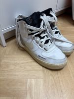 Weisse Nike AirForce 40