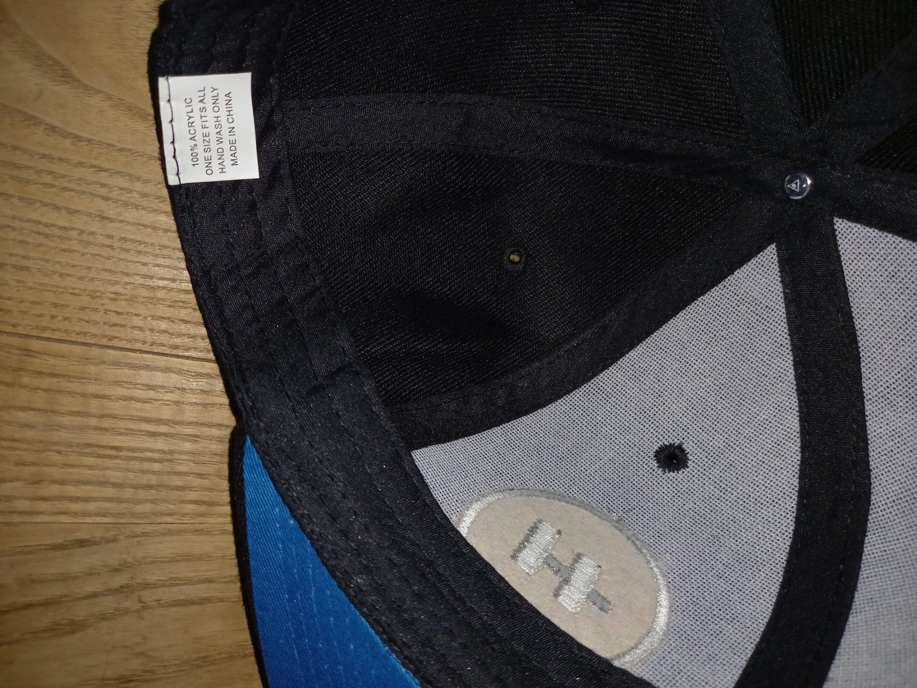 Chapeaux, bonnets & casquettes: Cap – Neuf avec emballage d'origine à Sempach par omar013 1