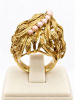 750/18 Karat Gold Antiker Ring 13.5 Gramm mit Pink Corallen