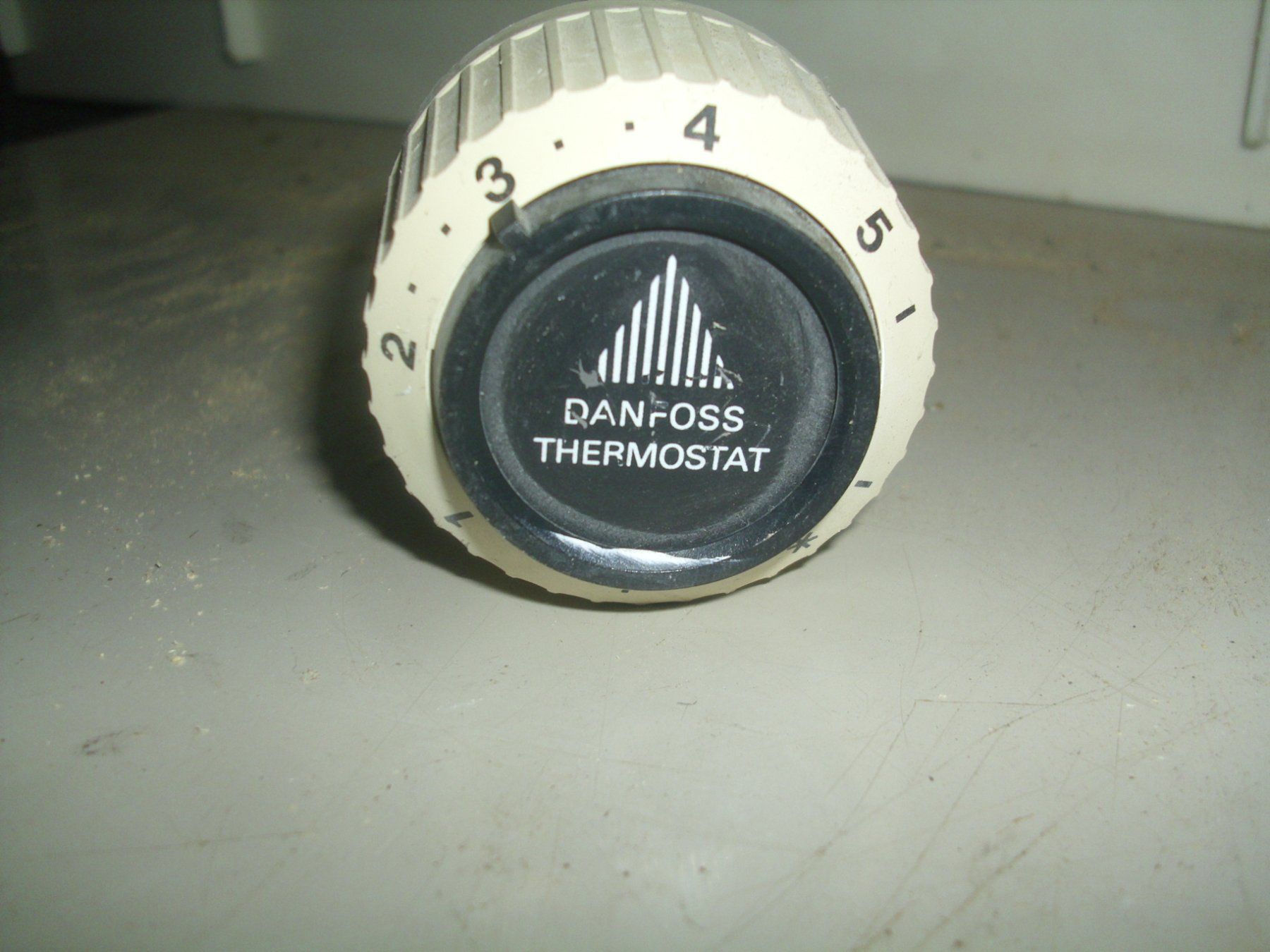 Danfoss Misurare: Thermostatkopf Danfoss – Usato da Schwanden GL venduto da roerich20