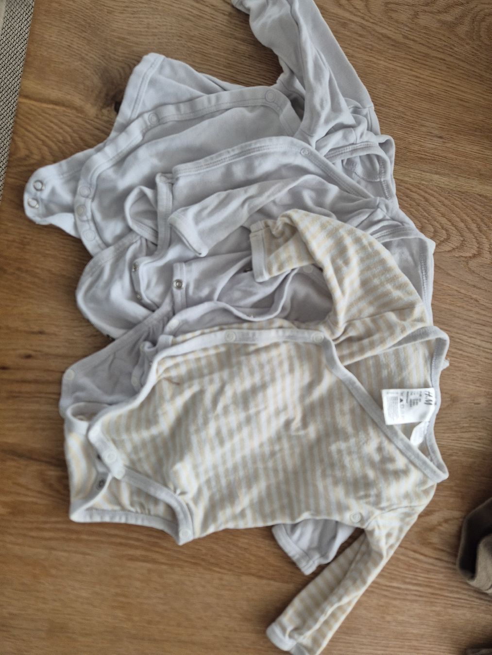 Kleiderpakete & -sets: Grosses Kleiderpaket Grösse 62 – Gebraucht aus Tuggen von Sarabaet 3