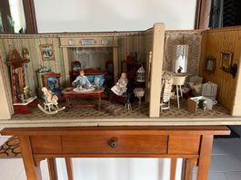 Antike Puppenstube