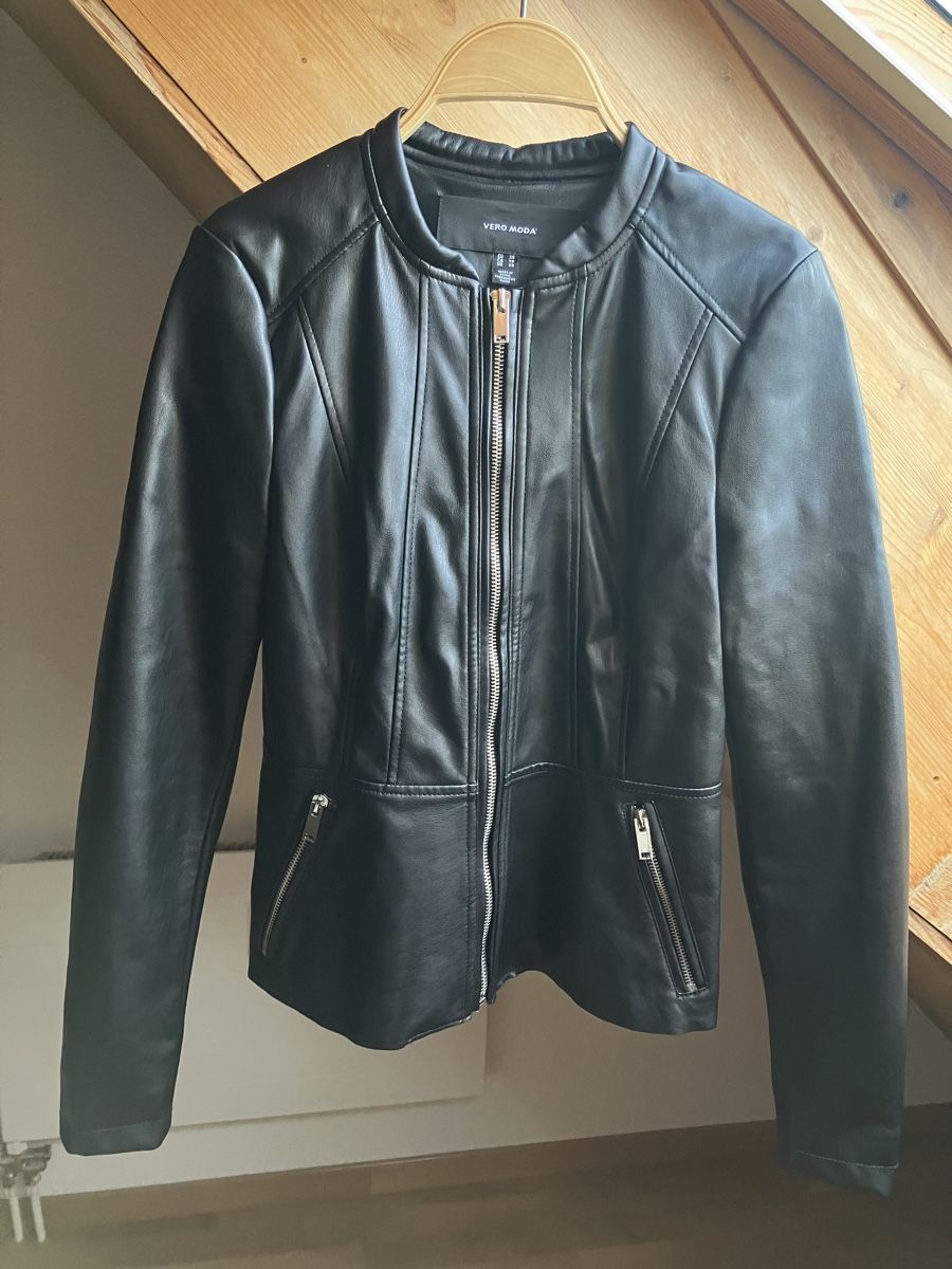 Vero Moda Jacken: schwarze Lederjacke XS – Gebraucht aus St. Gallen von andreav.