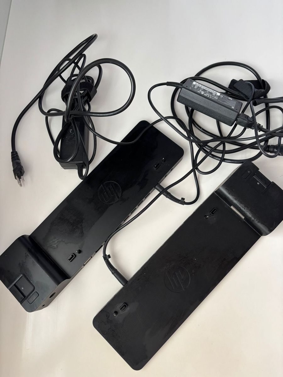 Hewlett Packard Docking station: HP Dockingstation, 2 Stk. + Netzteil, gebraucht – Usato da Dulliken venduto da s.p.q.r
