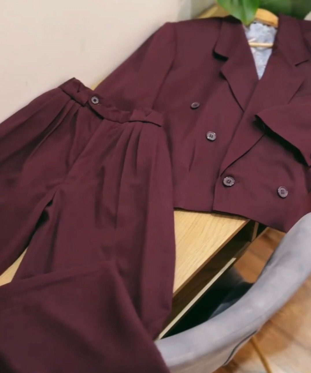 Costumi: Damenanzug – Usato da Leissigen venduto da ali_k9v8 4