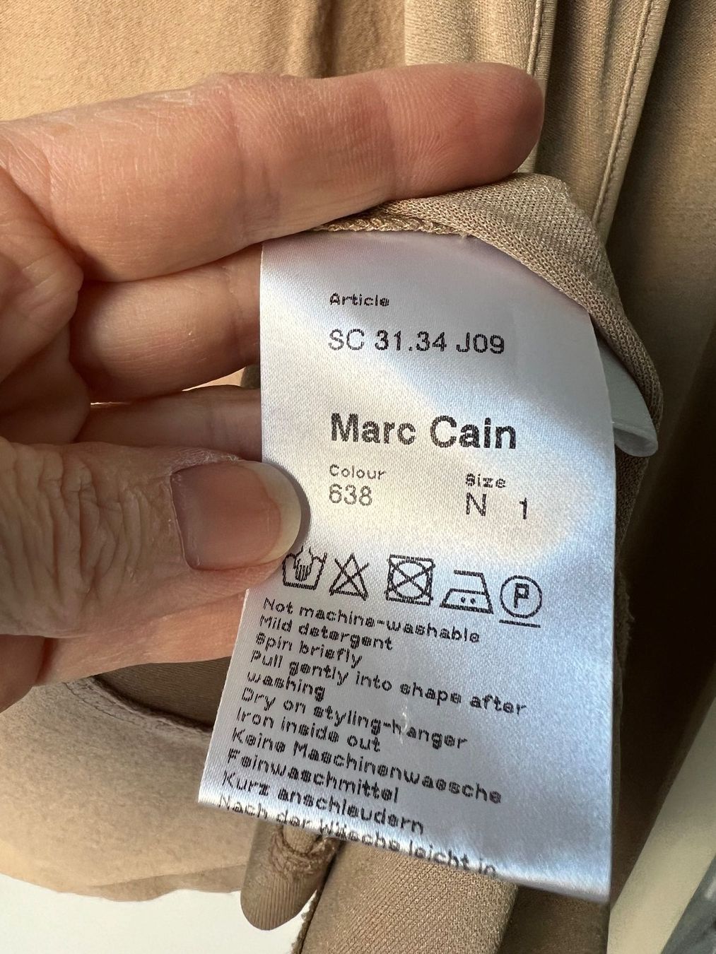 Marc Cain Giacche: Sommerliche Marc Cain Strickjacke – Nuovo (secondo la descrizione) da Wettingen venduto da behave2807 3