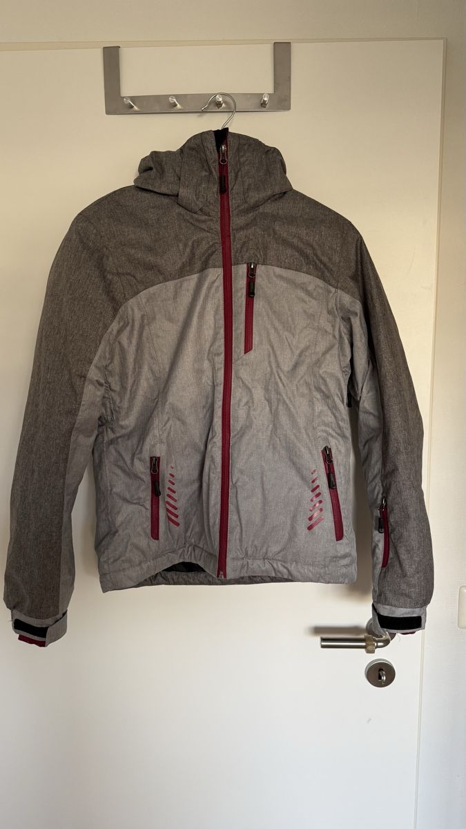 Giacche: Ski- / Snowboardjacke grau, Grösse M – Usato da Zürich venduto da mir_8jby