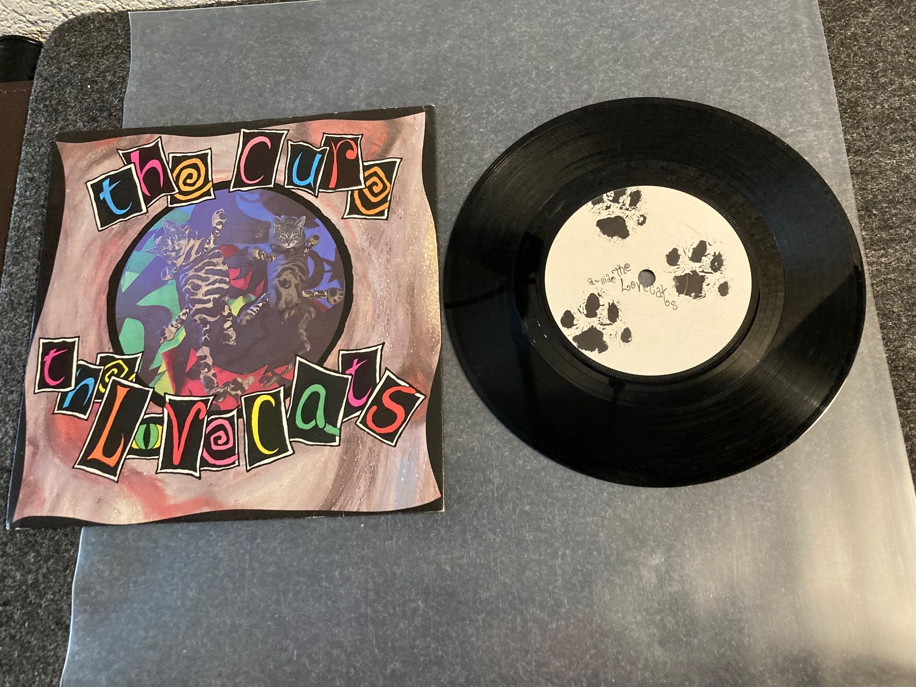 Schallplatten: The Cure - The Love Cats – Gebraucht aus Fribourg von Karushi