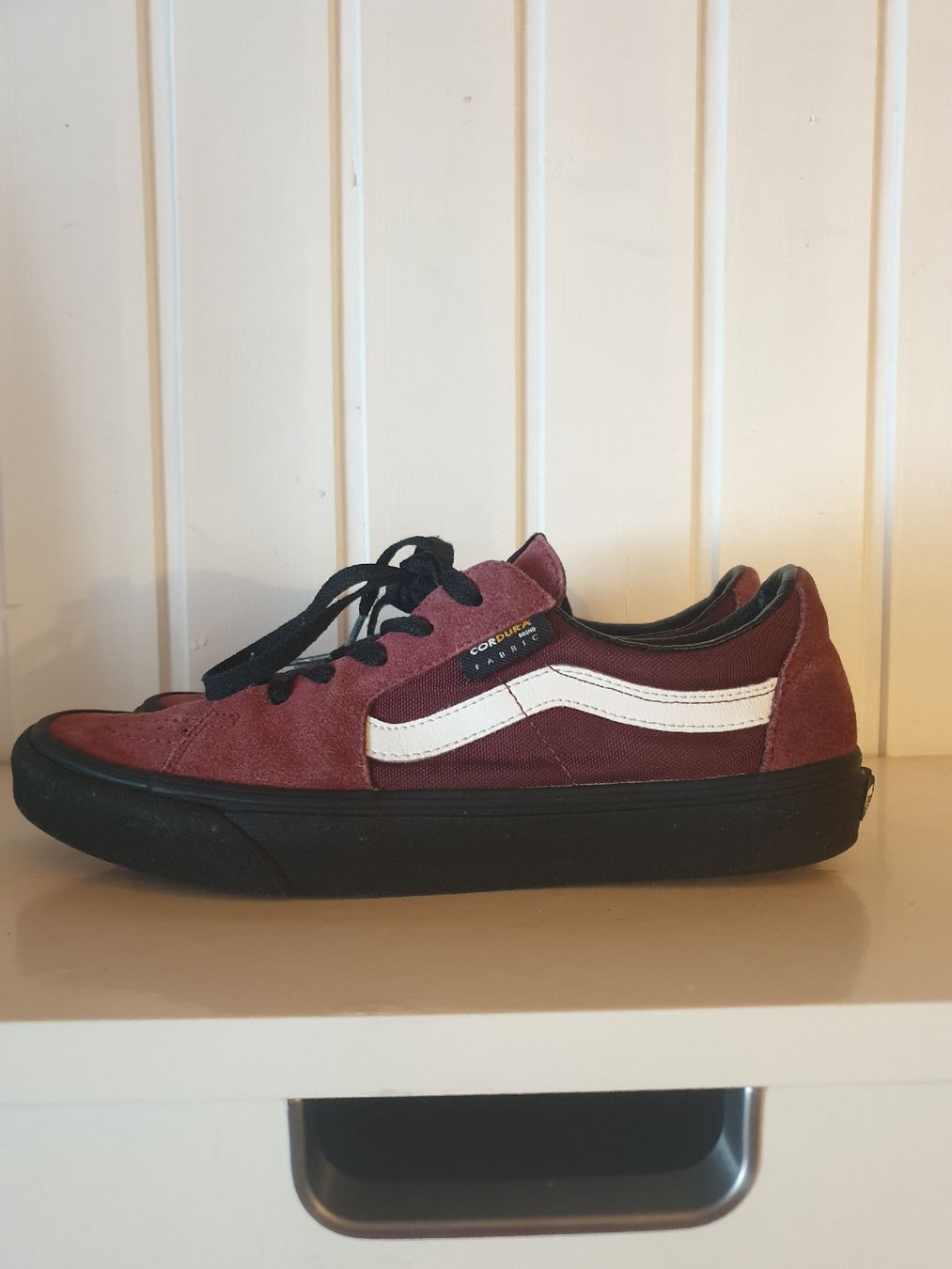 Vans Scarpe da uomo: Baskets Vans rouges taille 42 bon état – Usato da Rennaz venduto da nunofilipe13