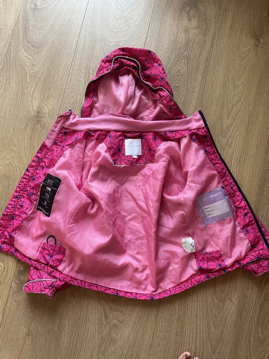 Giacche & Cappotti: Kinder Regenjacke Grösse 98, Blumenmuster – Usato da Grosshöchstetten venduto da and_7gf5 2
