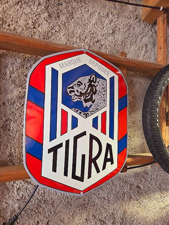Insegne: Tigra Emaille Schild – Usato da Ormalingen venduto da Top42