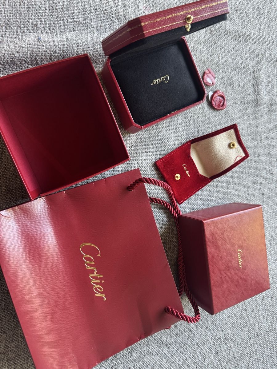 Alle Dekorationen: Cartier-Etui, Verpackung. Original. – Gebraucht aus Forch von naz_fr7n 1